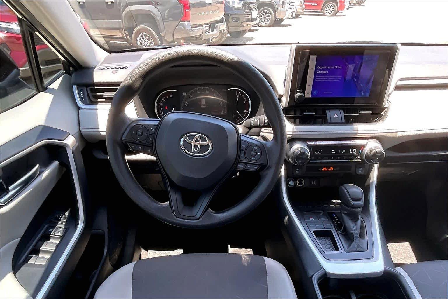 Used 2025 Toyota RAV4 XLE w/ Convenience Package FWD image 5