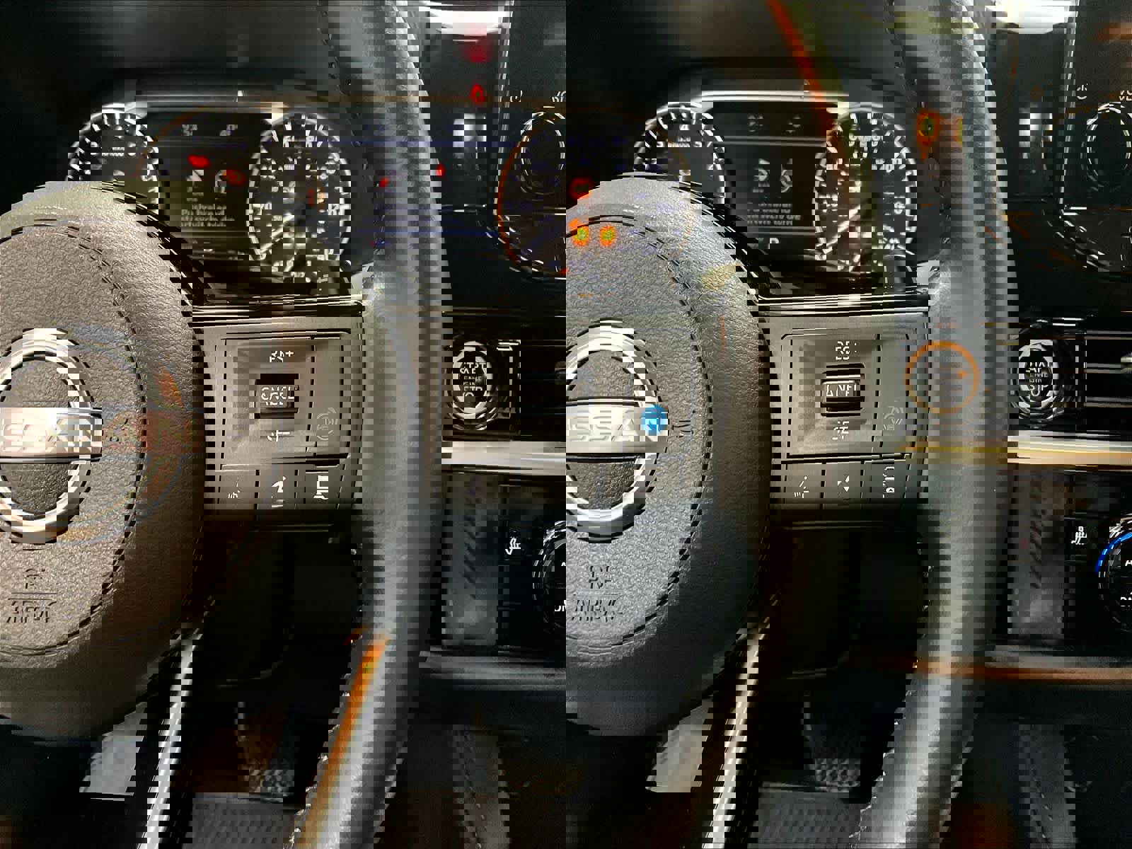 Used 2022 Nissan Pathfinder SL w/ SL Premium Package AWD/4WD image 25