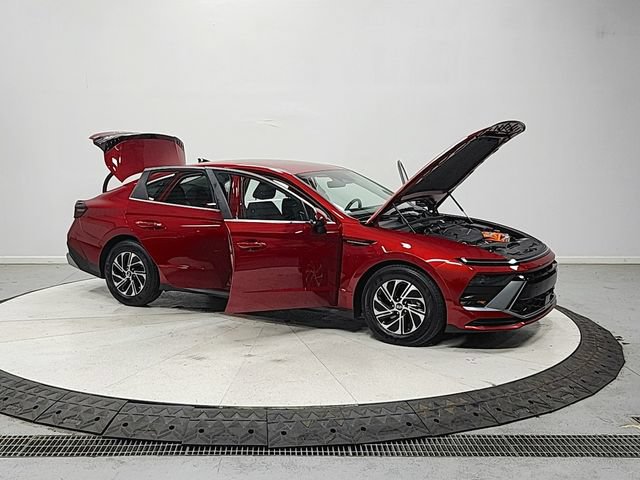 Used 2026 Hyundai Sonata Blue FWD image 9