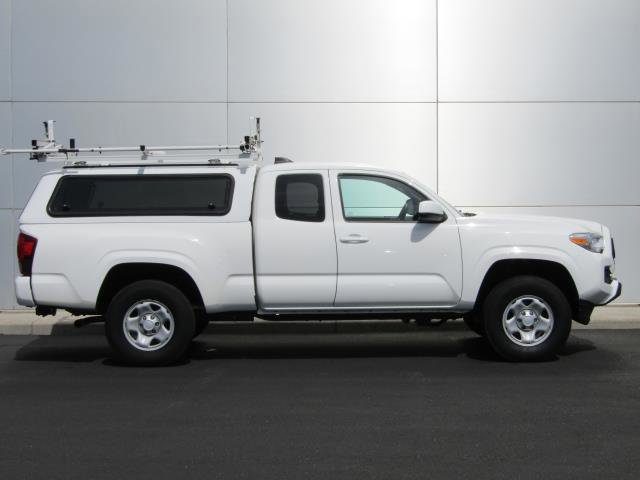 Used 2020 Toyota Tacoma SR AWD/4WD image 3