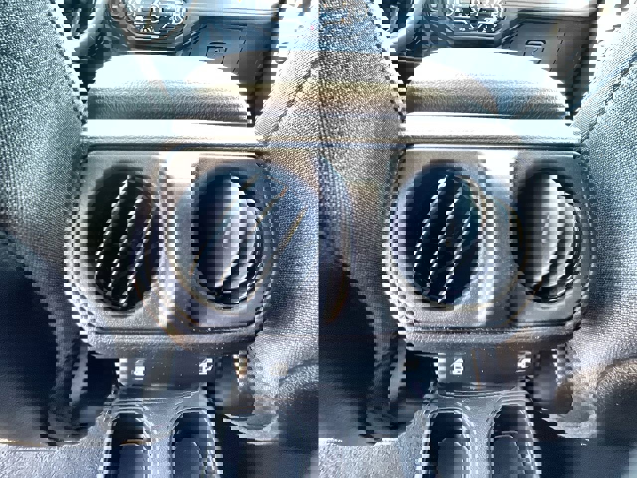 Used 2025 Jeep Wrangler Unlimited Rubicon image 20