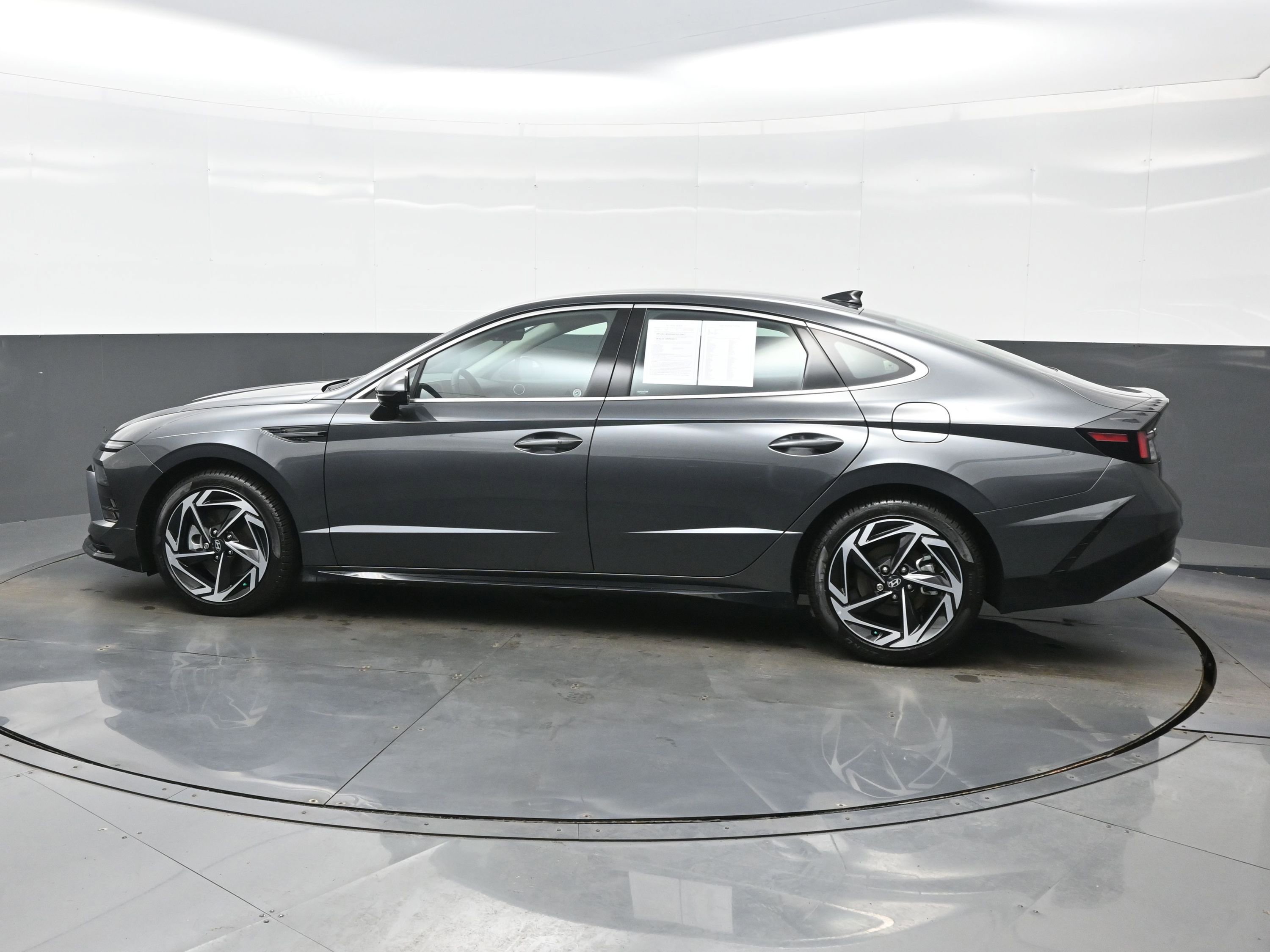 Certified 2026 Hyundai Sonata SEL image 3