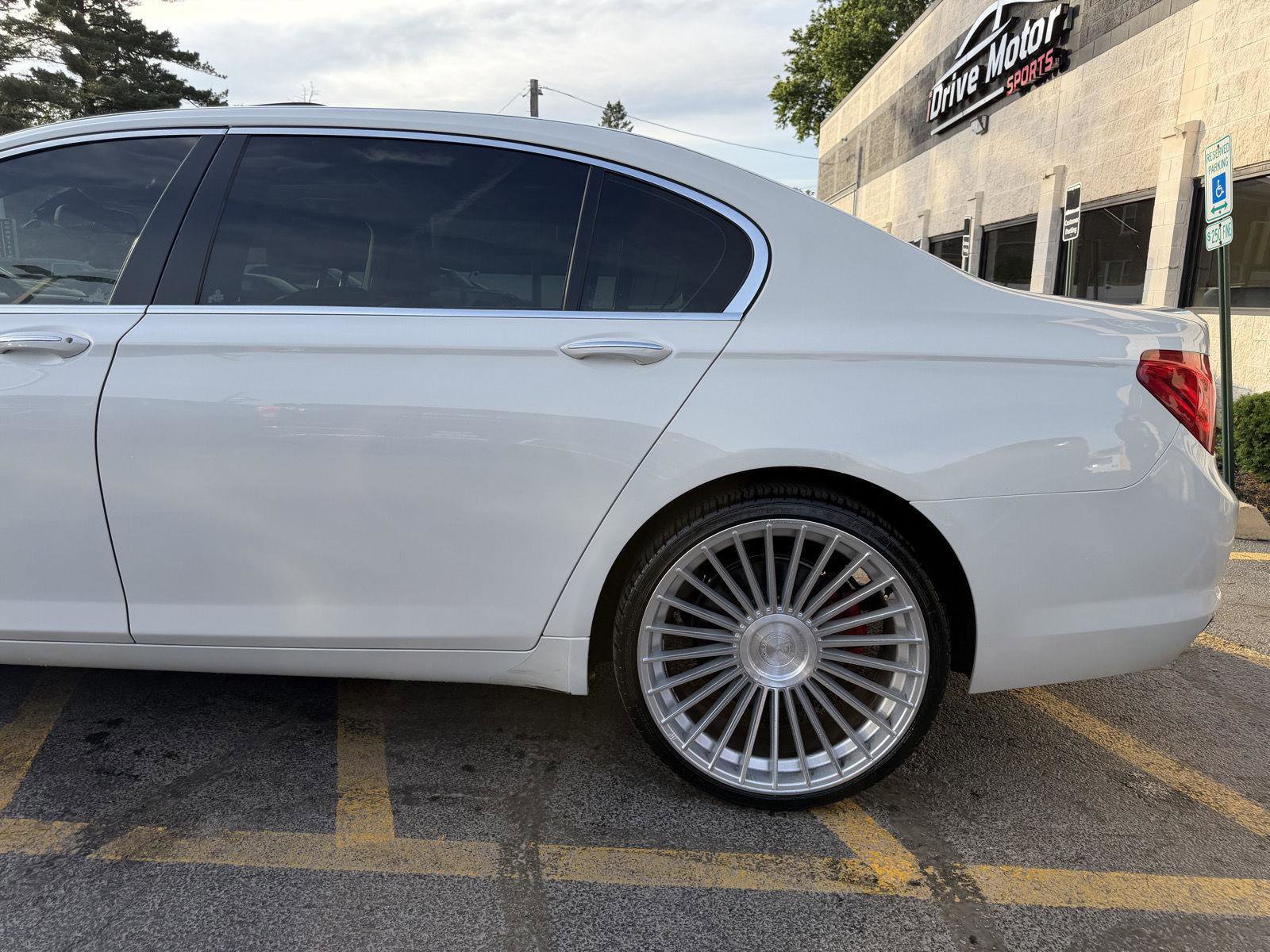 Used 2011 BMW 740Li RWD image 19