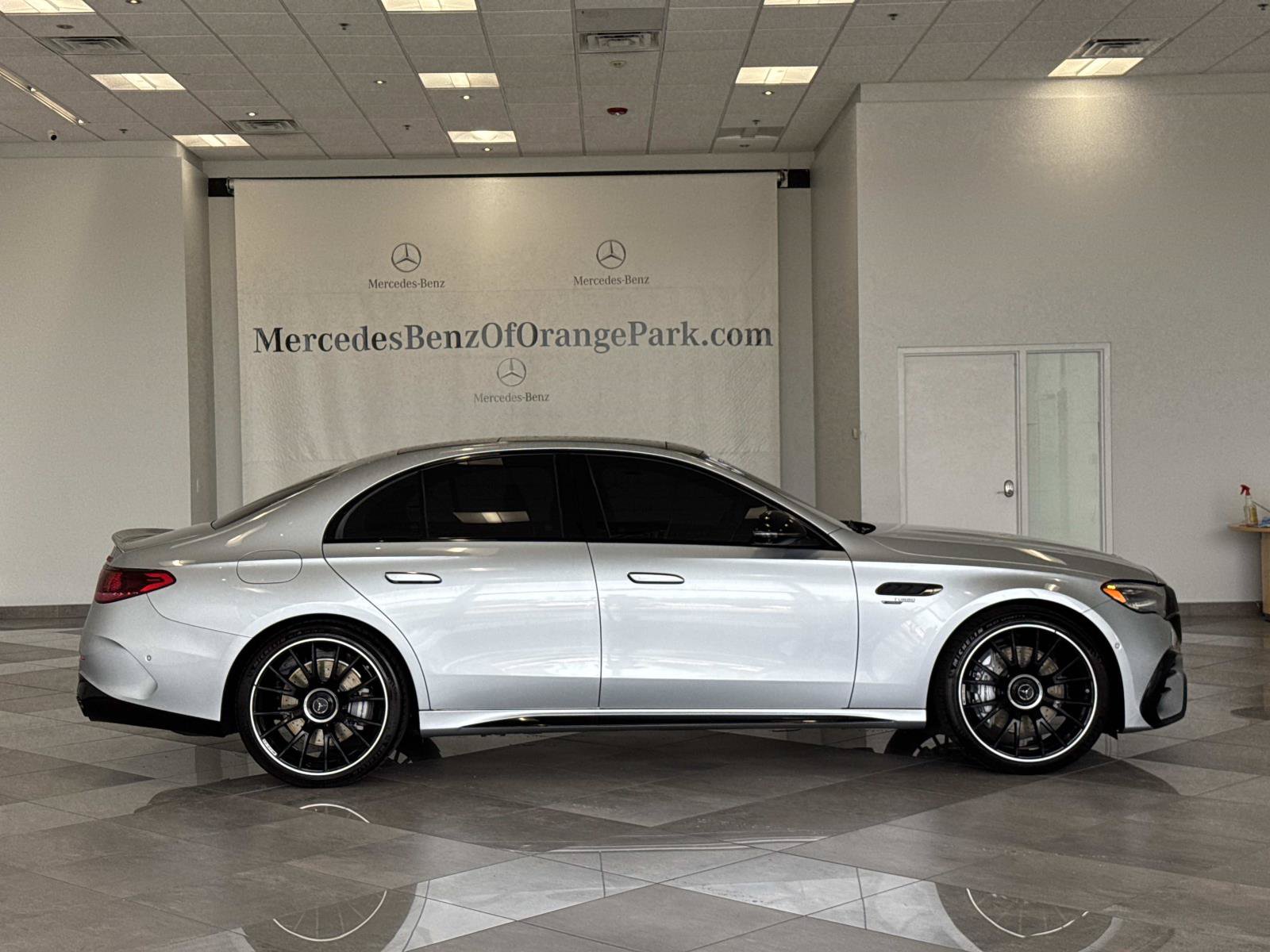 Certified 2025 Mercedes-Benz E 53 AMG e 4MATIC Sedan image 3