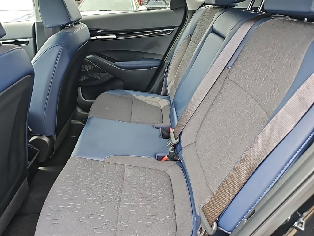 Used 2025 Kia Seltos S AWD/4WD image 14