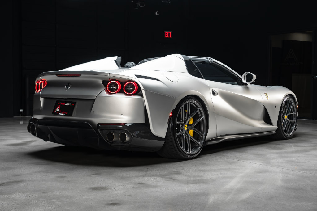 Used 2021 Ferrari 812 GTS RWD image 17