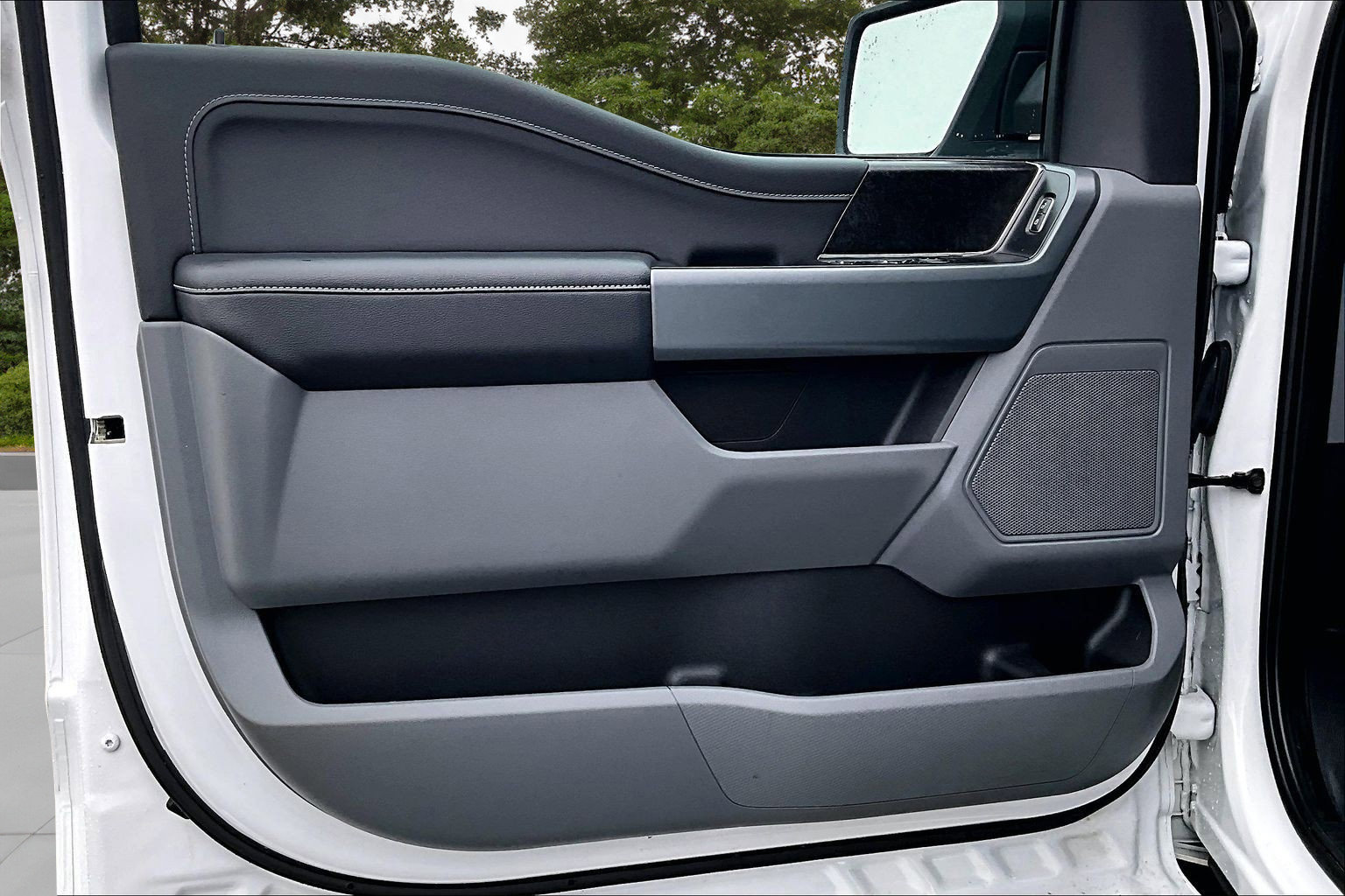 Used 2023 Ford F150 XLT w/ Equipment Group 302A High image 22