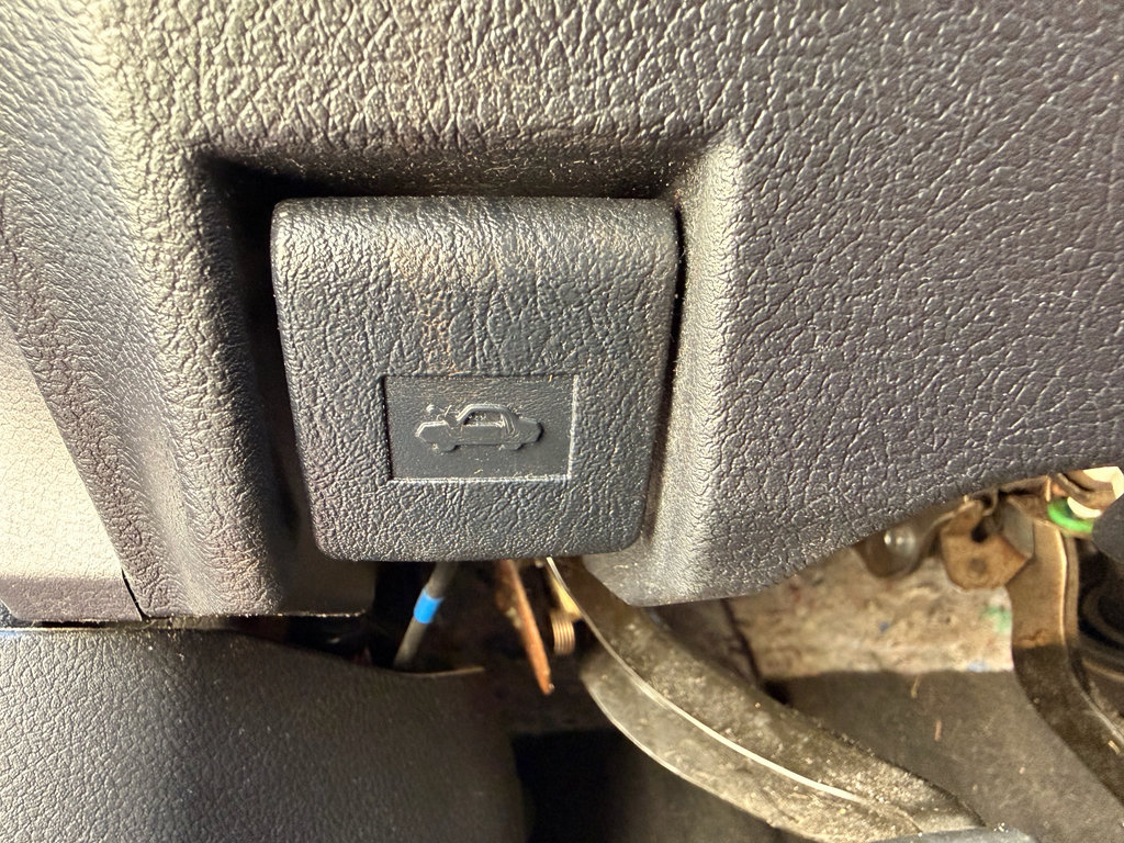 Used 2015 Toyota Camry SE image 14