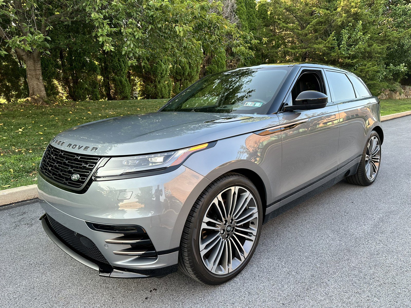 Used 2024 Land Rover Range Rover Velar Dynamic HSE AWD/4WD image 41