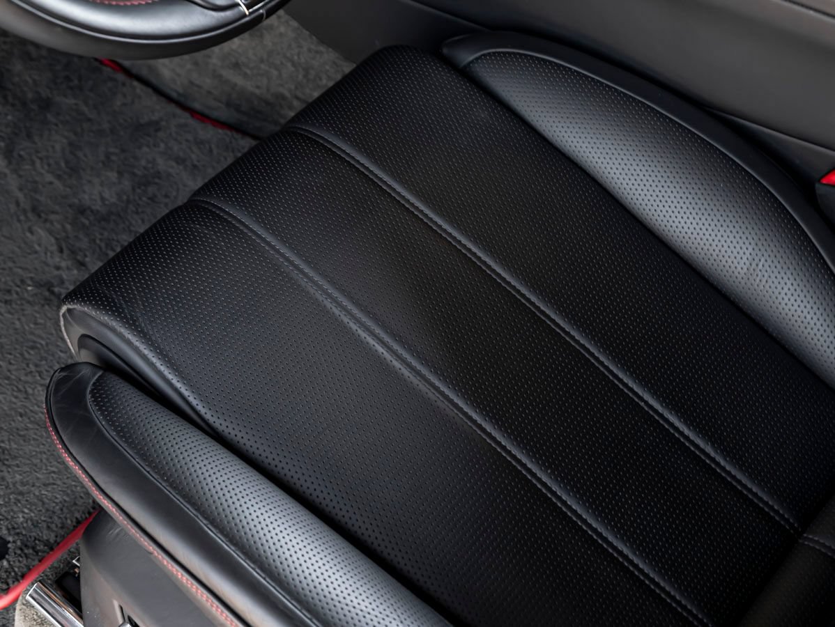 Certified 2022 Bentley Bentayga AWD/4WD image 19