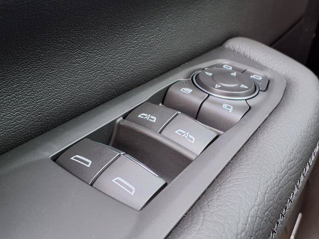 New 2026 GMC Yukon Denali w/ Denali Reserve Package RWD image 17