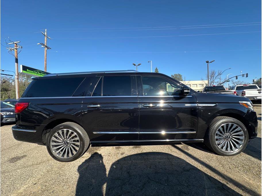 Used 2019 Lincoln Navigator L Reserve image 9