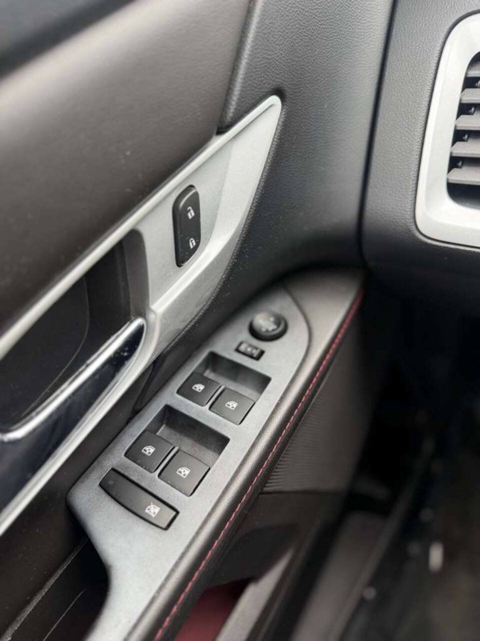 Used 2013 GMC Terrain SLE FWD image 25
