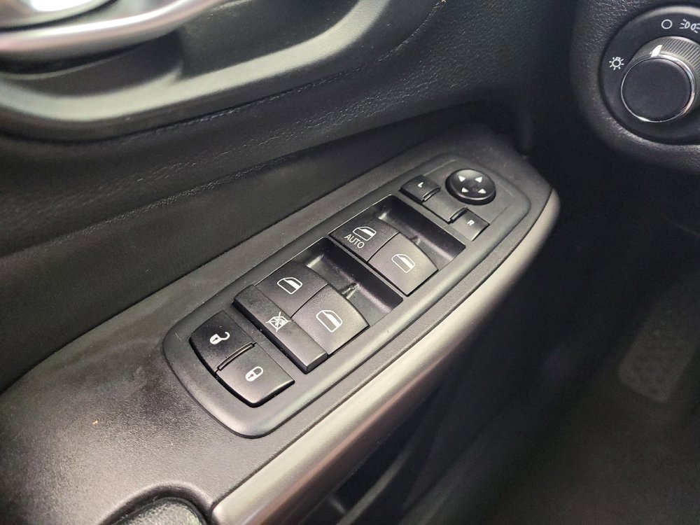 Used 2020 Jeep Cherokee Latitude image 27