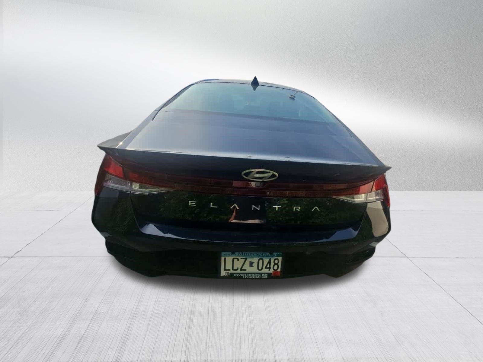Used 2023 Hyundai Elantra SEL w/ Convenience Package FWD image 5