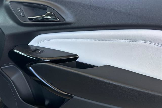 New 2026 Chevrolet Trax LT w/ Driver Confidence Package image 18