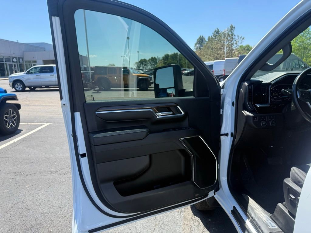 Used 2024 Chevrolet Silverado 3500 LT w/ Convenience Package AWD/4WD image 12