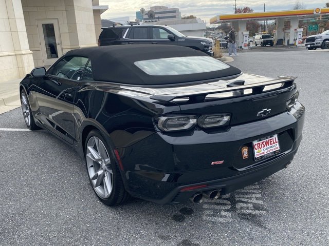 Used 2021 Chevrolet Camaro LT w/ RS Package image 5