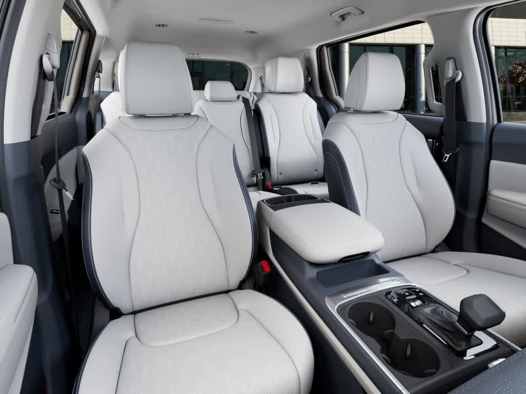 New 2026 Kia Carnival EX FWD image 15