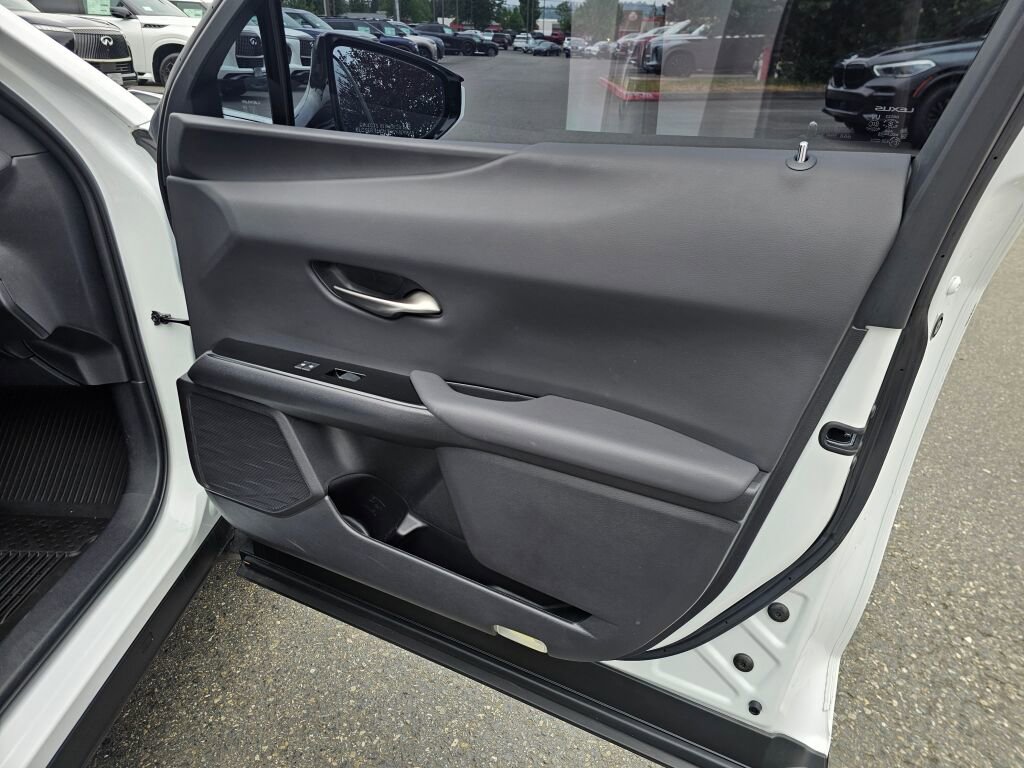 Used 2024 Lexus UX 250h F Sport AWD/4WD image 11