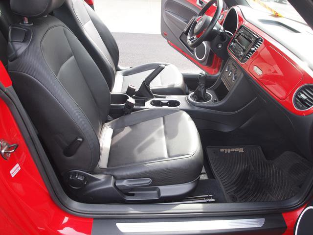 Used 2012 Volkswagen Beetle 2.5 FWD image 6
