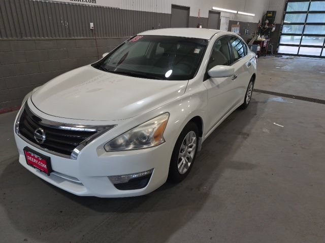 Used 2013 Nissan Altima 2.5 S FWD image 7