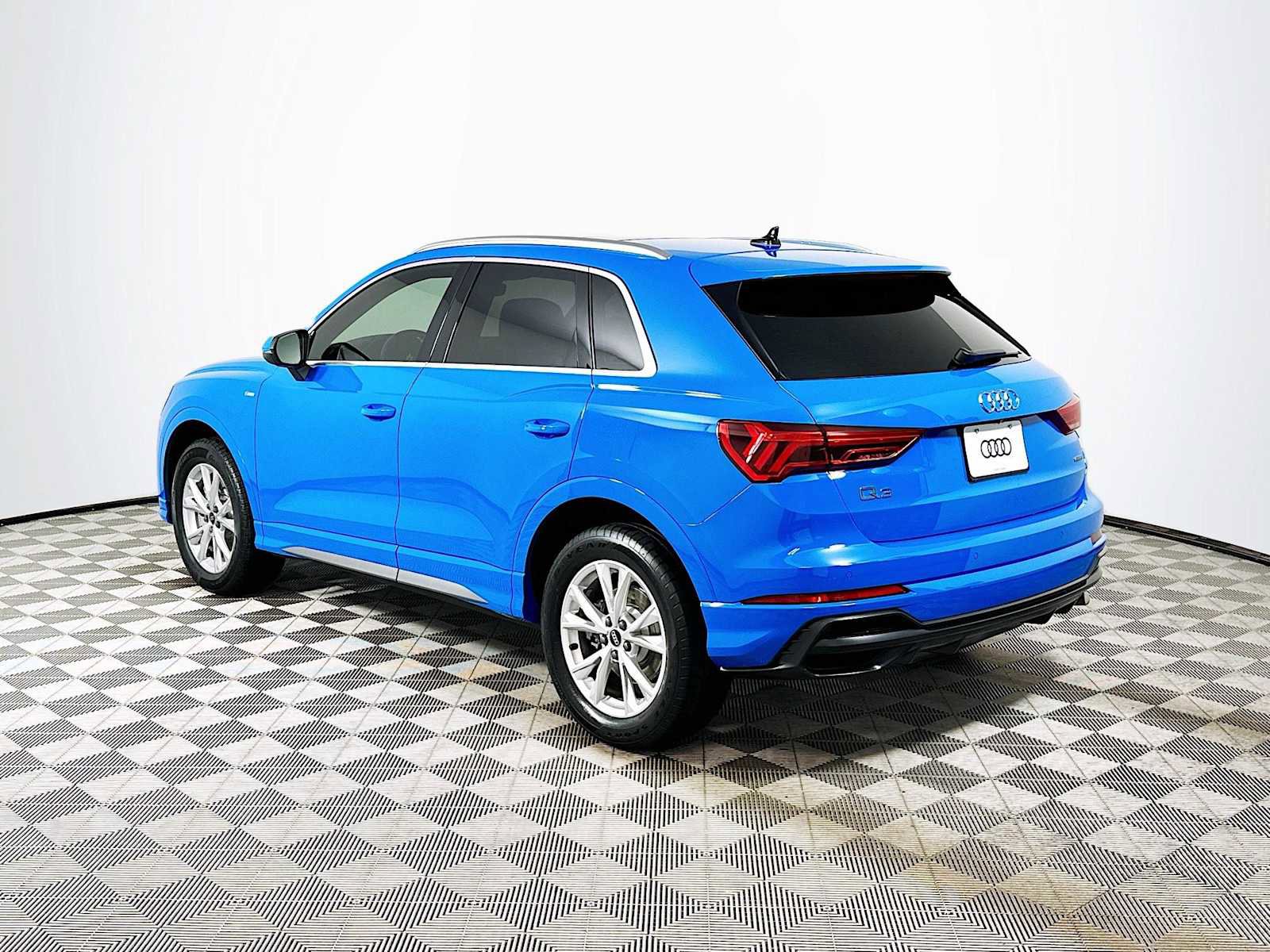 Certified 2022 Audi Q3 2.0T Premium w/ Convenience Package image 5