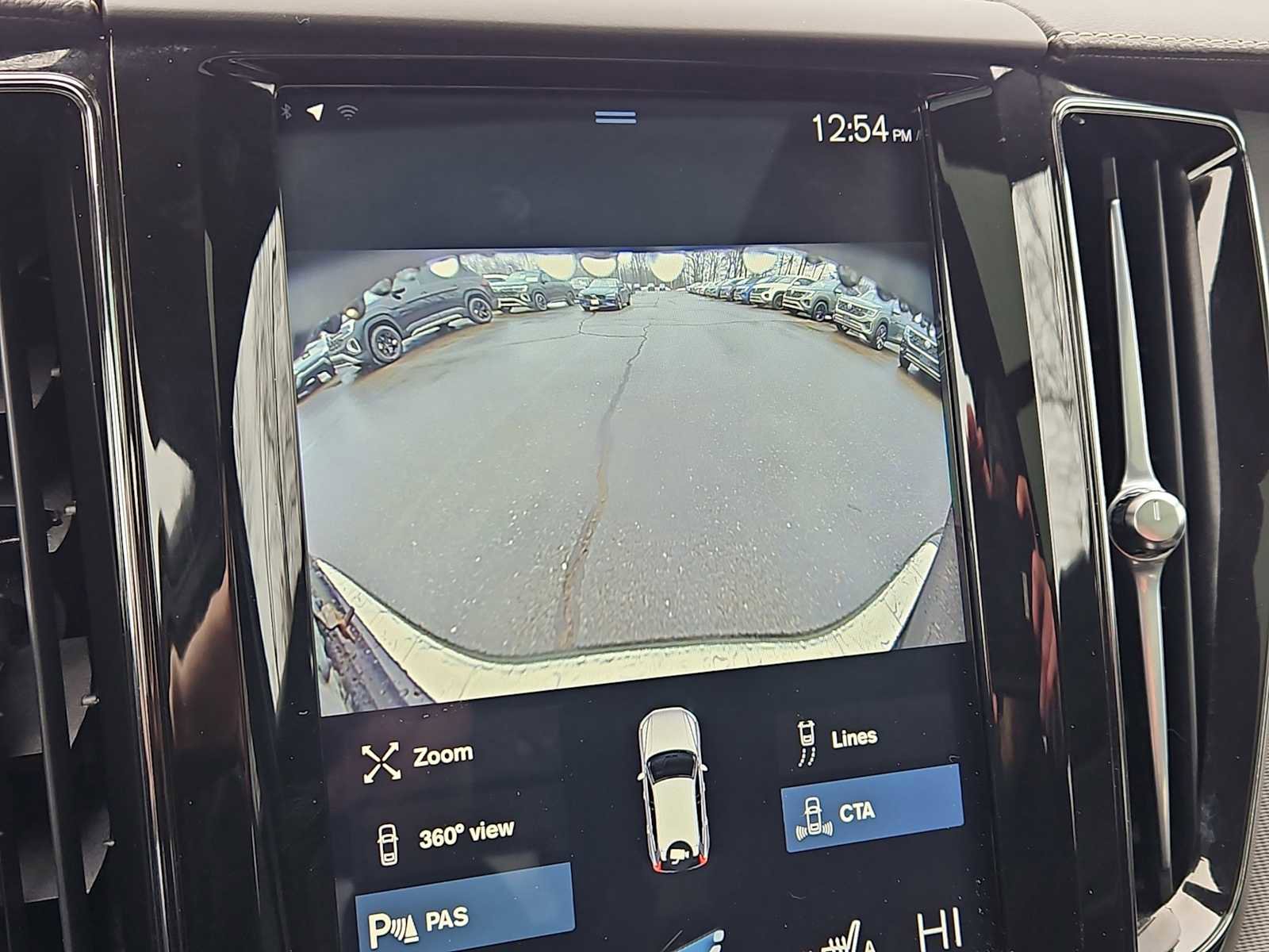 Used 2020 Volvo XC60 T6 R-Design w/ Protection Package Premier image 16