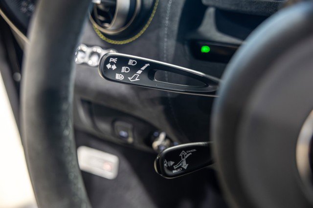 Used 2021 McLaren 720S Performance RWD image 34