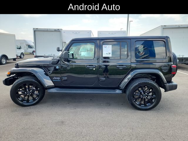 Used 2025 Jeep Wrangler Unlimited Sahara AWD/4WD image 4