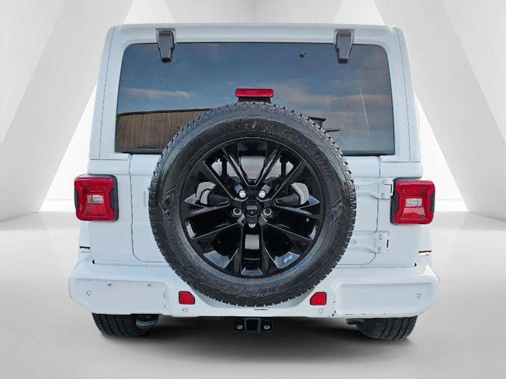 Used 2021 Jeep Wrangler Unlimited Sahara AWD/4WD image 6