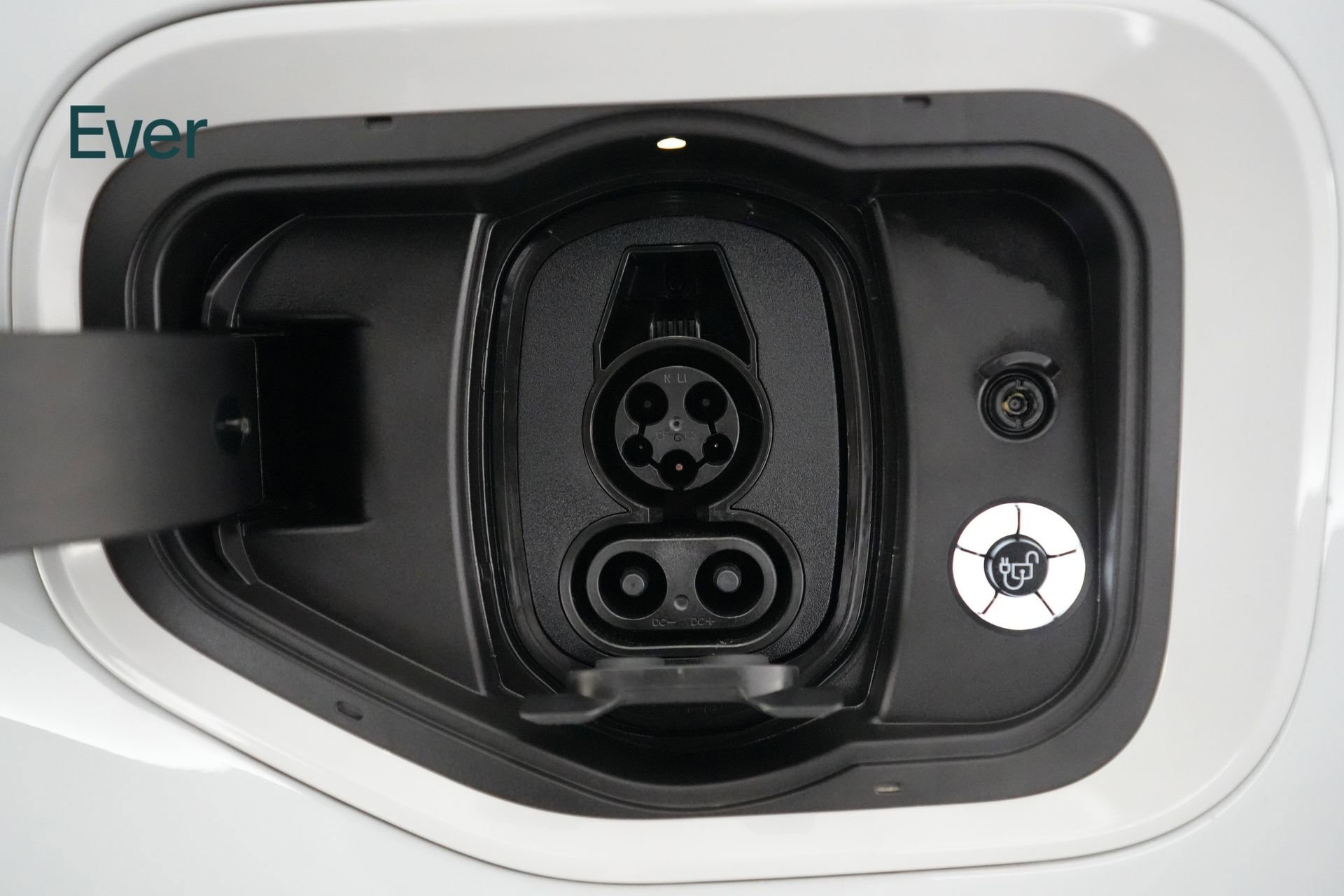 Used 2024 Ford F150 Lightning Flash image 11