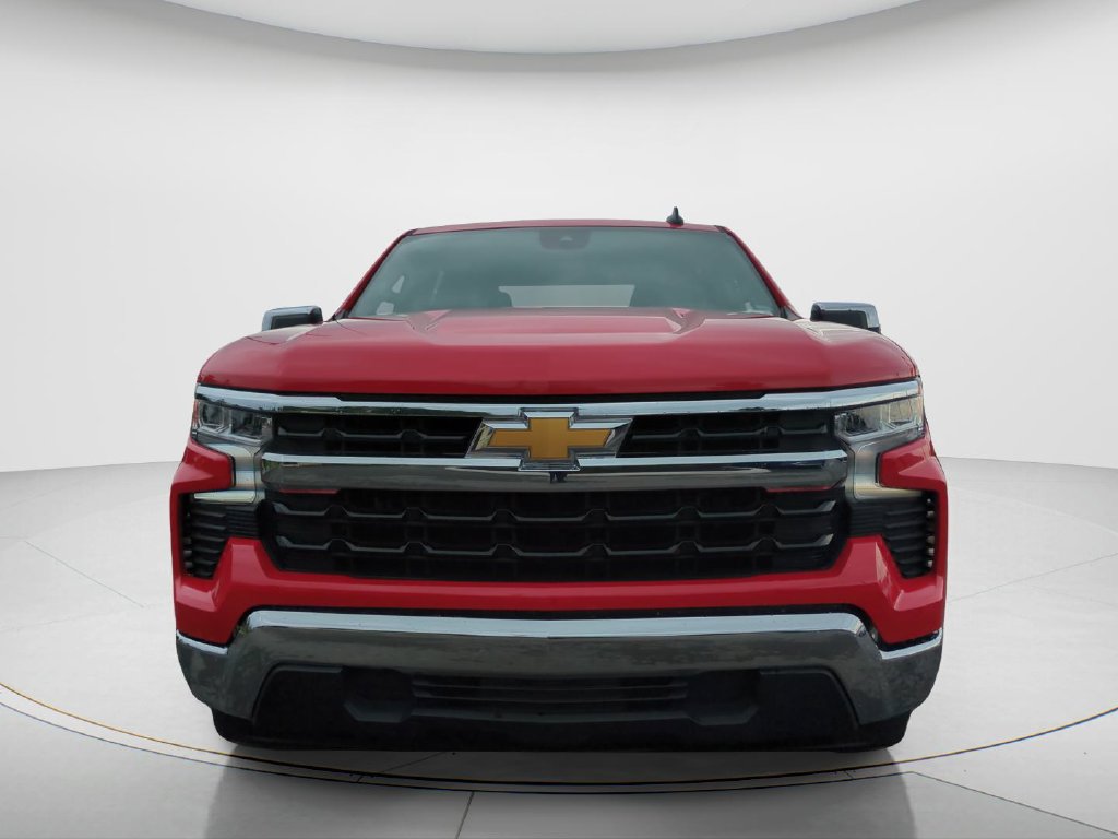 Used 2025 Chevrolet Silverado 1500 LT RWD image 2