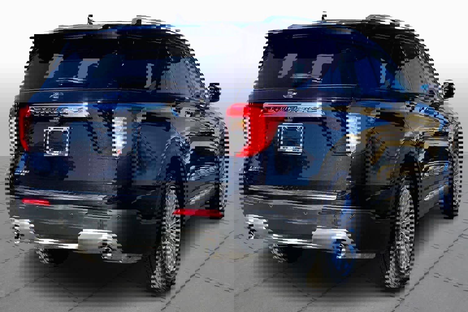 Used 2023 Ford Explorer Limited w/ Limited Technology Package image 12