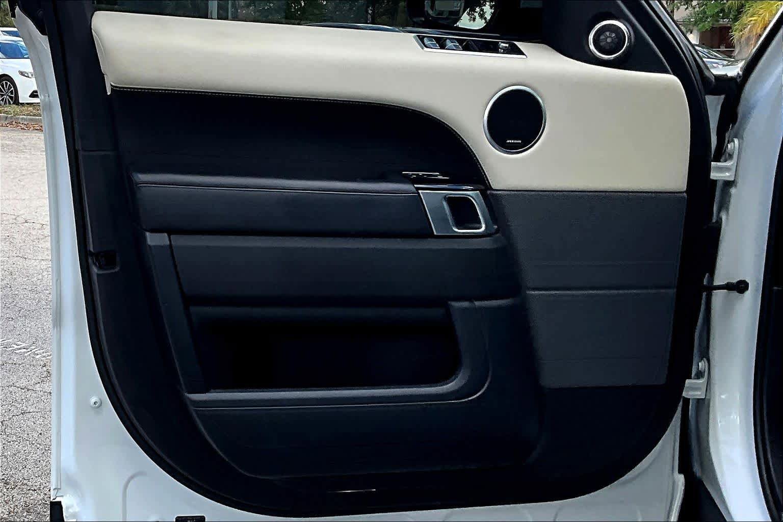 Used 2022 Land Rover Range Rover Sport HSE Silver Edition image 26
