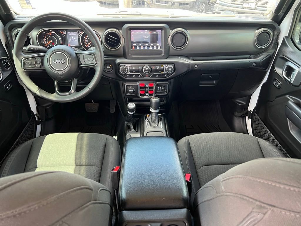 Used 2023 Jeep Gladiator Sport image 16