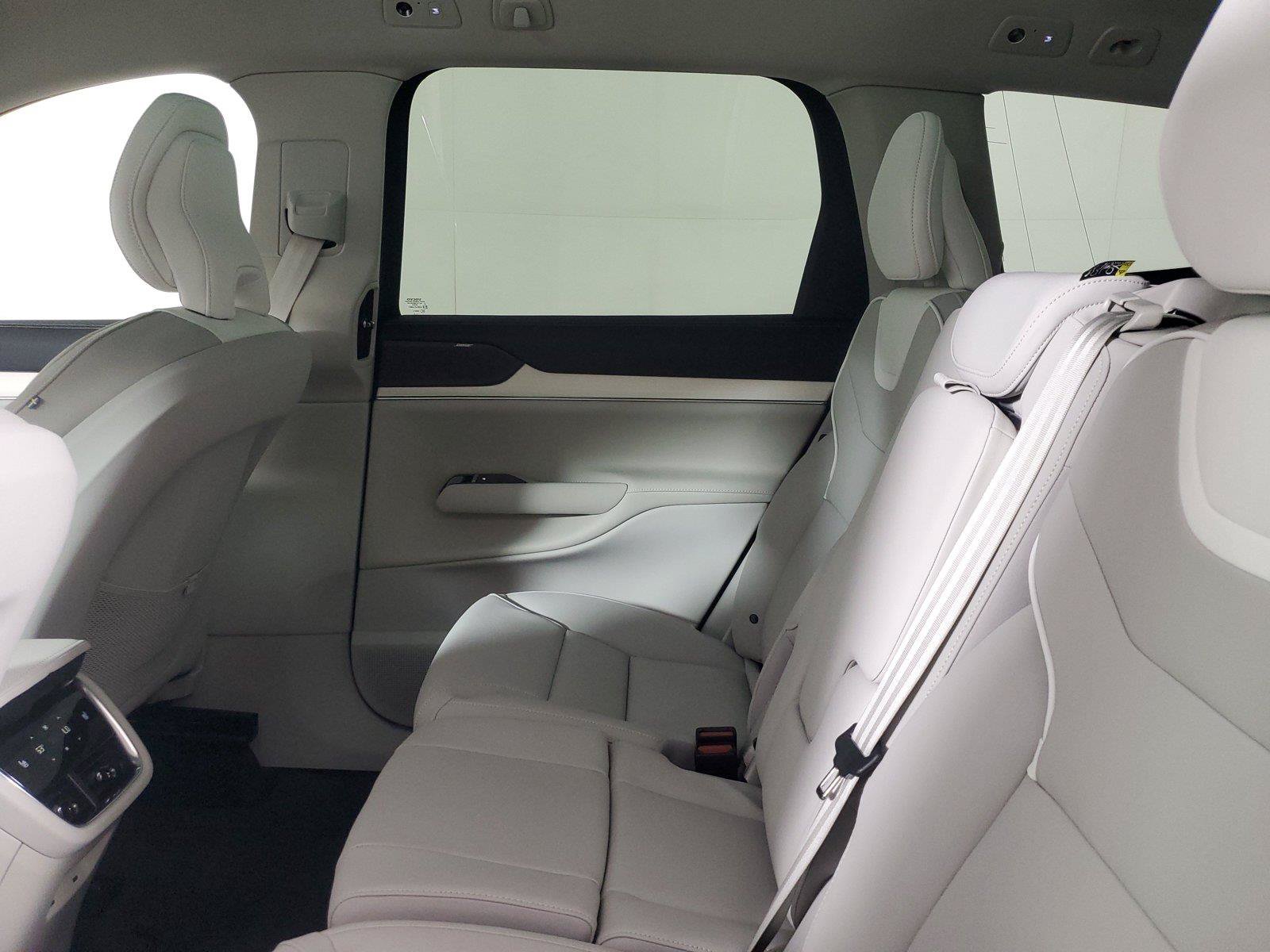 Certified 2025 Volvo EX90 Plus AWD/4WD image 12