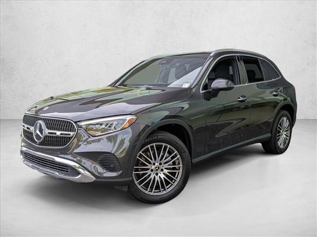 Used 2025 Mercedes-Benz GLC 300 image 1