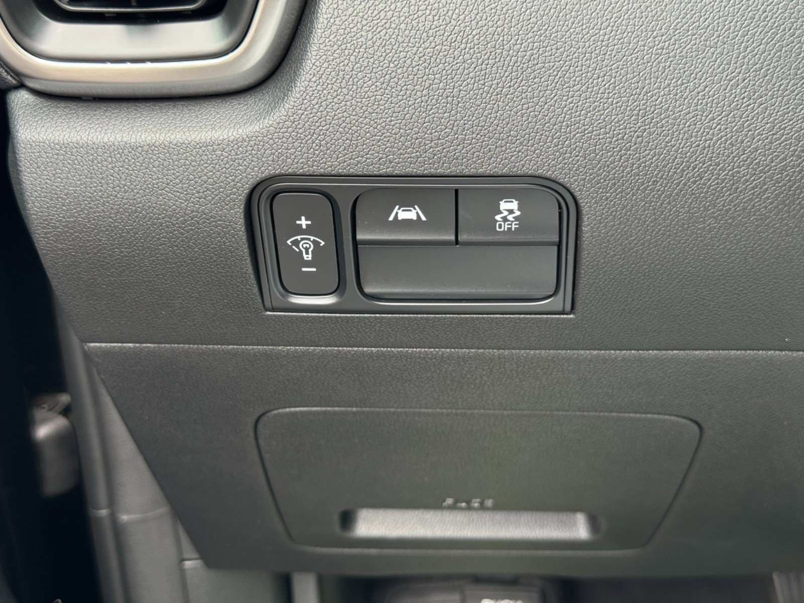 Used 2021 Kia Sorento LX FWD image 16