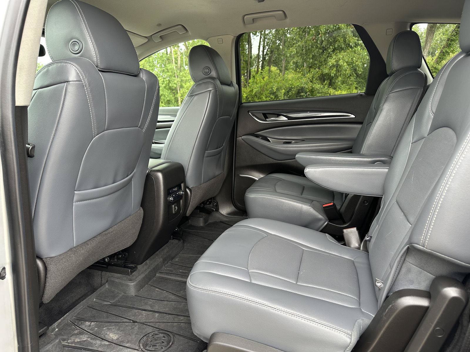 Used 2019 Buick Enclave Essence FWD image 26