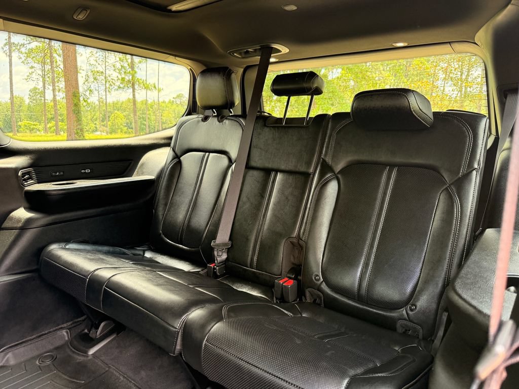 Used 2023 Jeep Wagoneer Series II AWD/4WD image 29