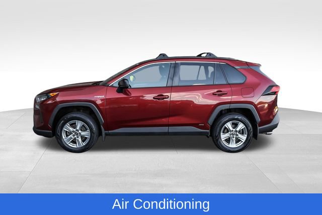 Used 2020 Toyota RAV4 LE w/ All Weather Liner Package AWD/4WD image 12