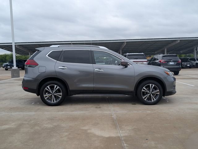 Used 2019 Nissan Rogue SV w/ Premium Package image 6