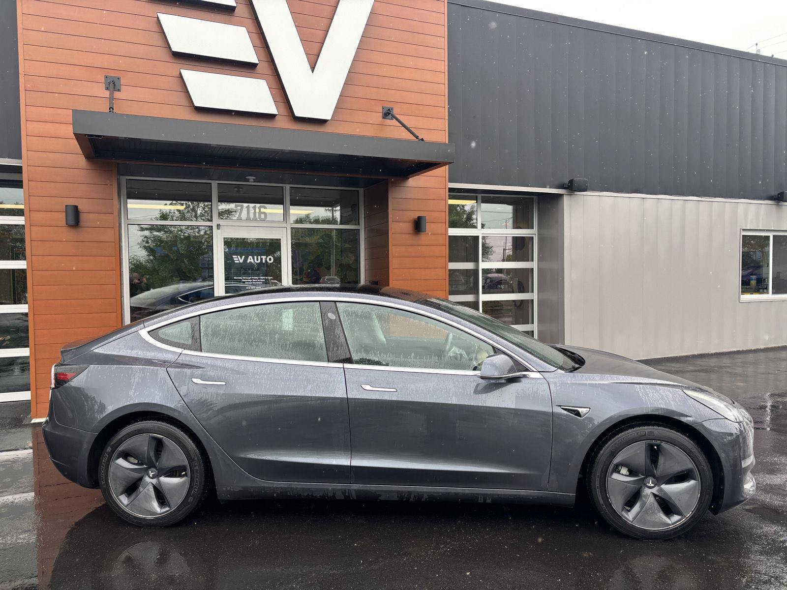 Used 2019 Tesla Model 3 Long Range AWD/4WD image 2