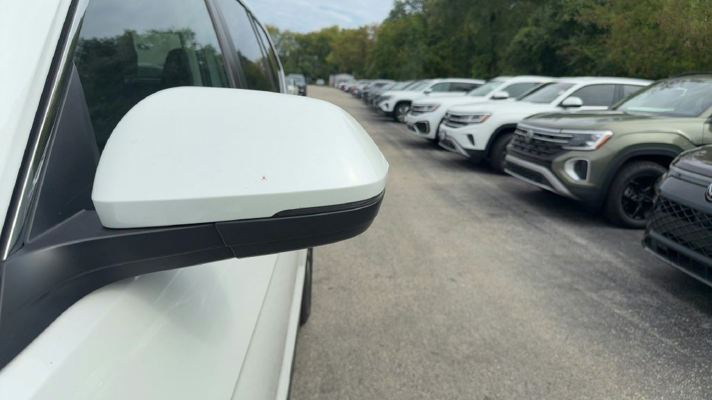 Used 2024 Volkswagen Atlas SEL AWD/4WD image 27