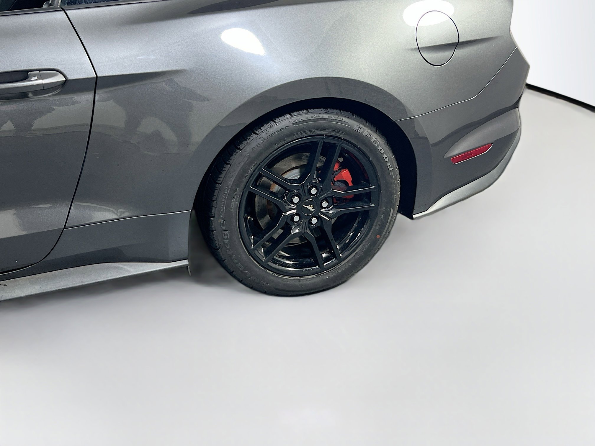Used 2019 Ford Mustang GT Premium image 29
