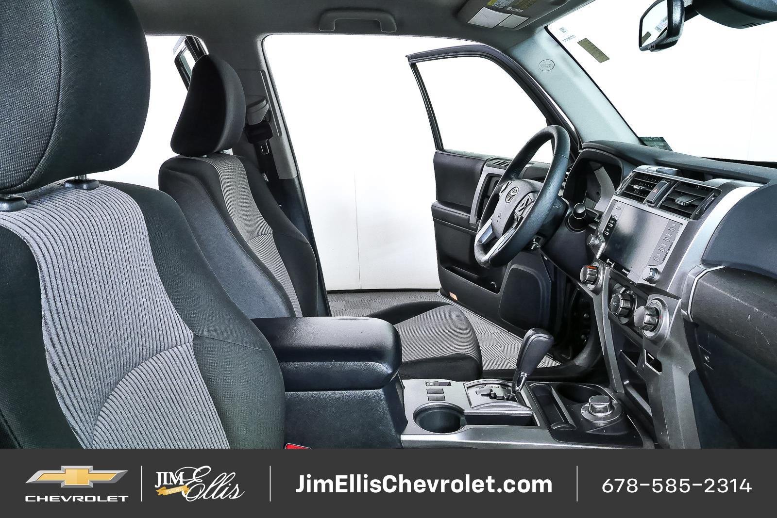Used 2021 Toyota 4Runner SR5 AWD/4WD image 21