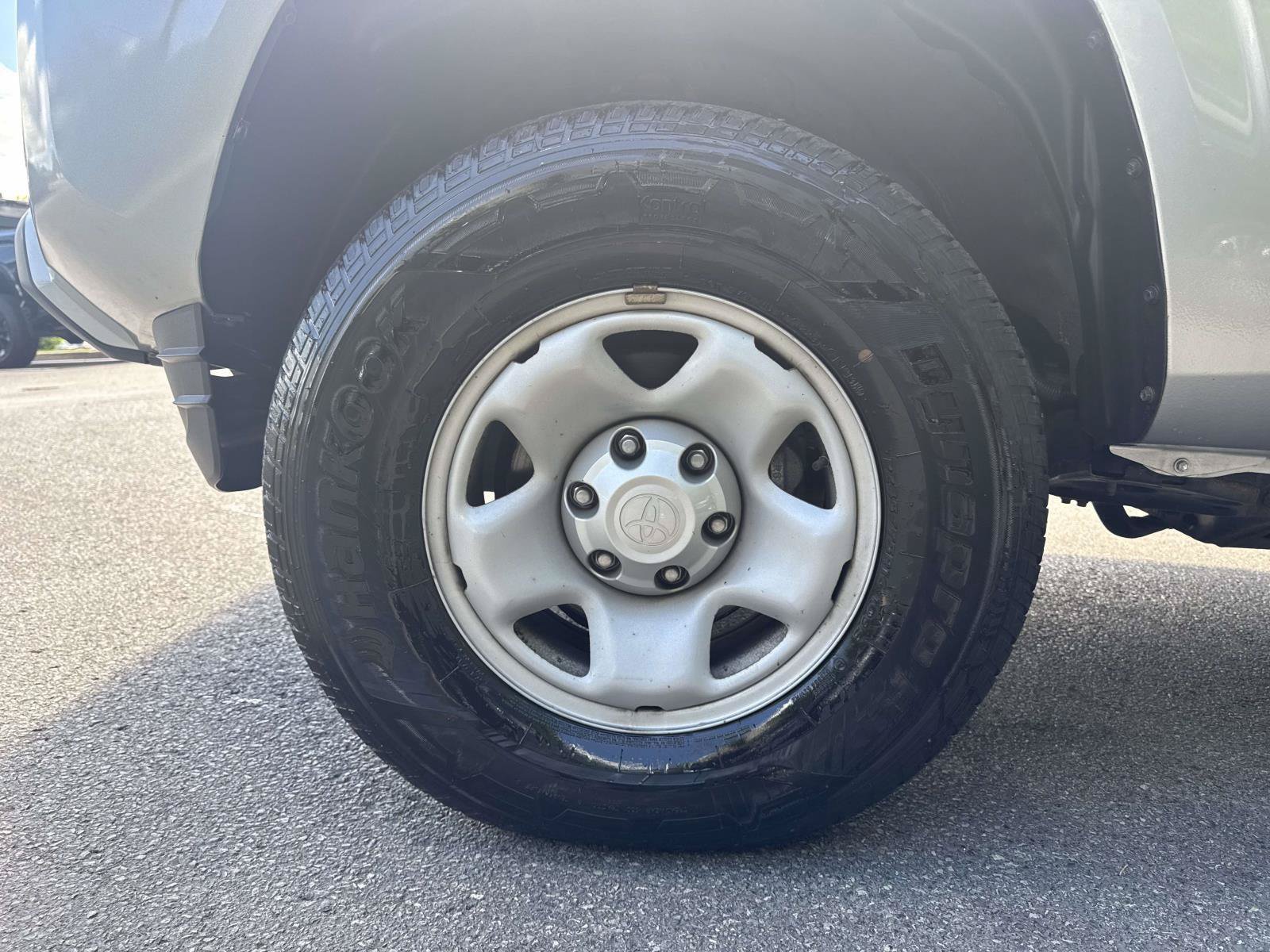 Certified 2023 Toyota Tacoma SR AWD/4WD image 9