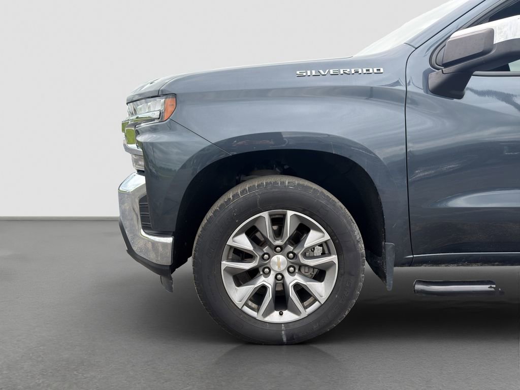 Used 2022 Chevrolet Silverado 1500 LT AWD/4WD image 22