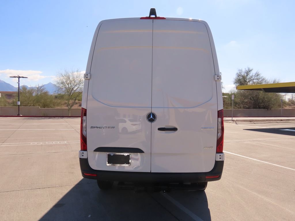 Used 2025 Mercedes-Benz Sprinter 2500 image 6